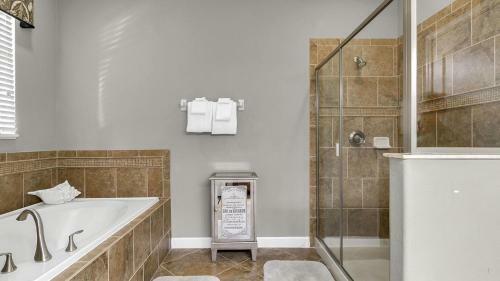 Dream Escape Large Home Located In Champion Gates