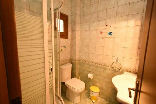 Sea Side Pine Maisonette, Siviri