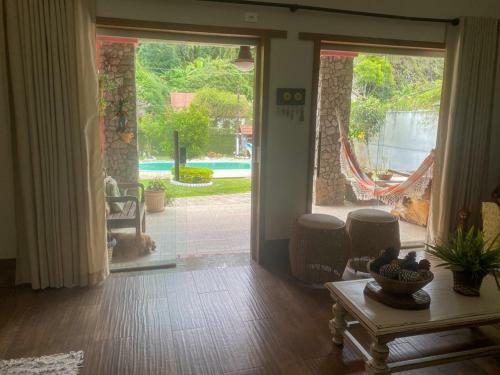 Casa Agrad�vel Com Piscina E Lareira