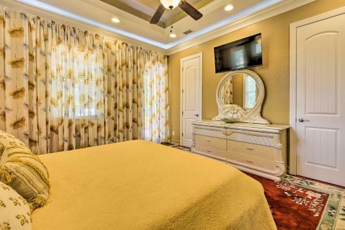 Elegant Venice Home With View - Walk To Beach!