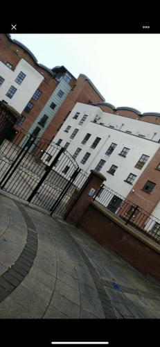 Impeccable 2-bed Apartment In Gateshead