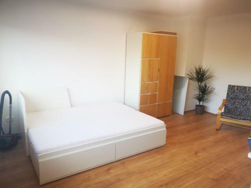 Sk Apartments - Business