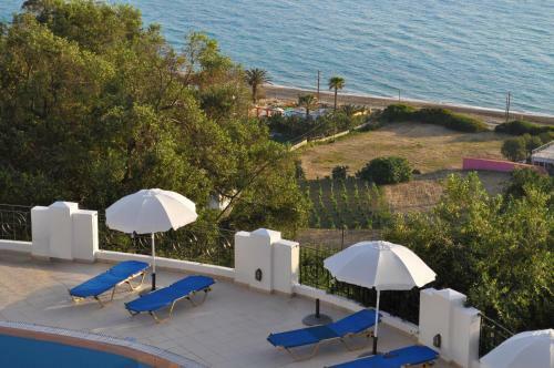 Studio Apartments Maria With Pool And Amazing View - Agios Gordios Beach