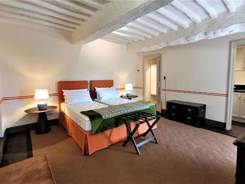Scenic Villa In Gaiole In Chianti With Pool