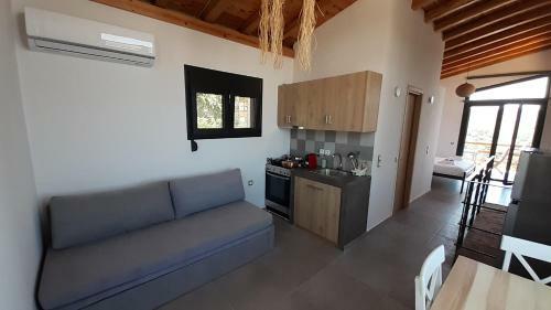 Monopati Eco Villas - Villa Calliope Upper Floor