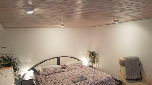 Gro�es Zimmer In Souterrain