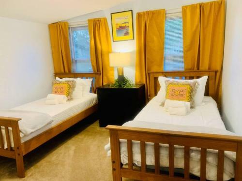 Game Room Sleeps 8 Waterfront Community
