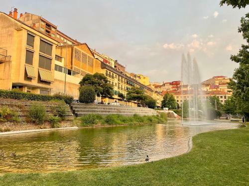 Apartamento C�ntrico Con Terraza Y Parking Privado