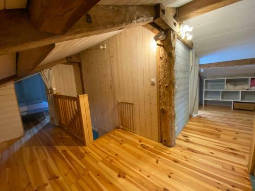 Maison Foresti�re Sur Le Site D?un Ancien Moulin