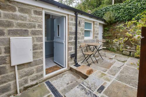 Host & Stay - Old Stone Cottage