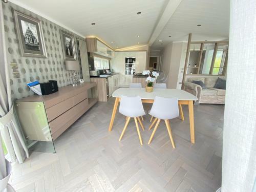 Spring Lodge