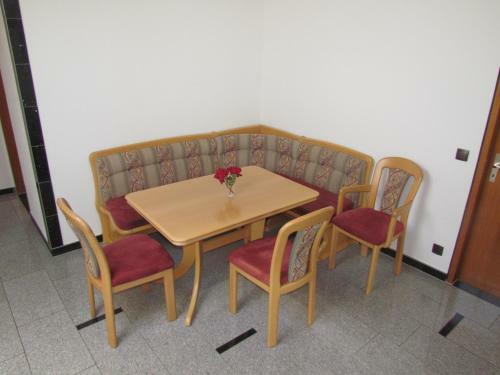 Apartamento Ferienwohnung Am Heuchelberg