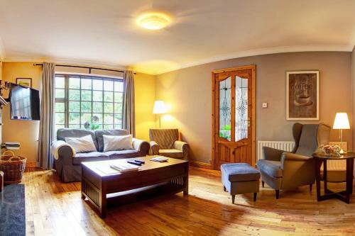 Woodside Lodge B&B