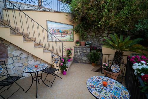 Tyche Apartaments & Rooms
