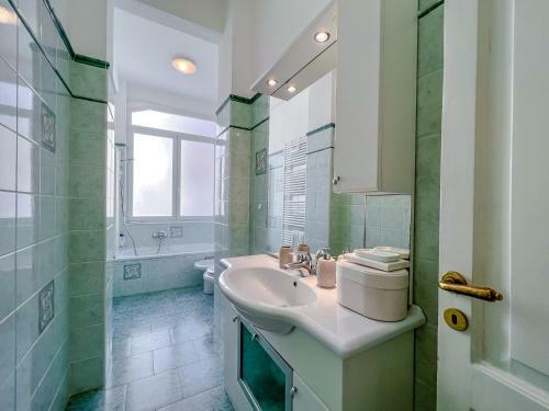 Apartamento Grande Appartamento In Zona Tranquilla
