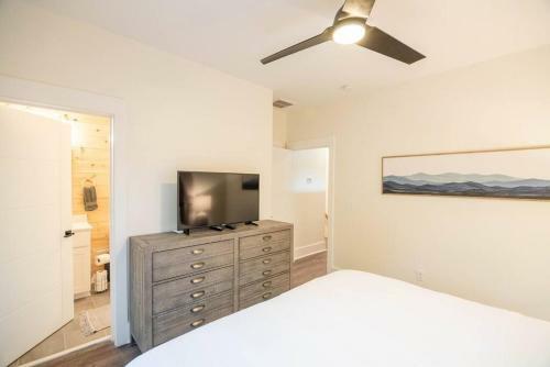 Apartamento Hottub/deck W/ Bar/parking Blueridge@ Main&pine