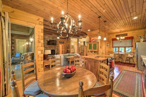 Hilltop Hideaway Cabin With Porch And Fire Pit!