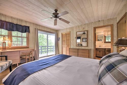 Gorgeous Home With Fireplace Less Than 6 Mi To Downtown