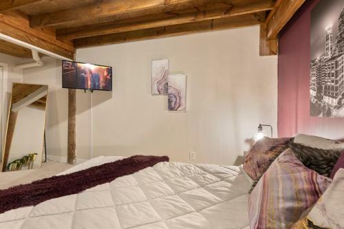 Apartamento Unique Historic Loft, 18ft Ceilings, W/game Room