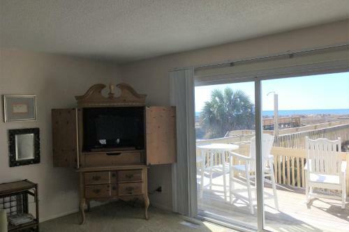 Big Beach Retreat & Ocean West Escape