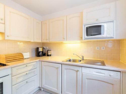 Holiday Home Le Mas D'esqui�res 16