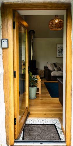 Wild Snowdonia Cottage With Panoramic Sea Mountain And Sunset Views