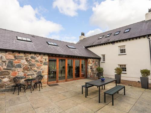 Clynnog House