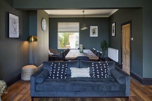 Host & Stay - Raven House