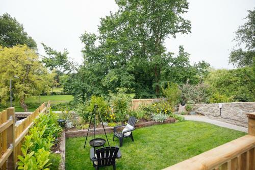 Caban Du Bach Pembroke With Private Garden