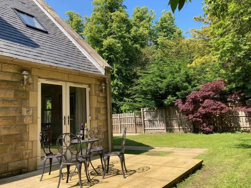 Willow Lodge At Carberry Tower Estate