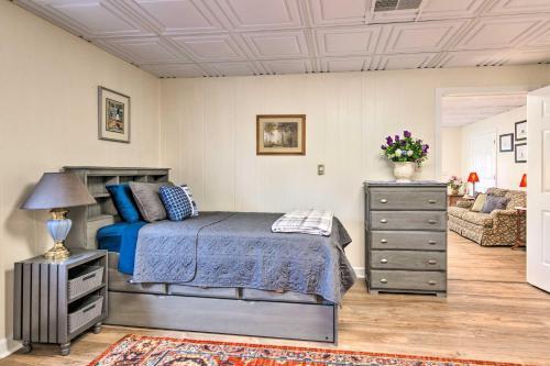 Apartamento Sun-dappled Lenoir Abode With Patio And Yard!