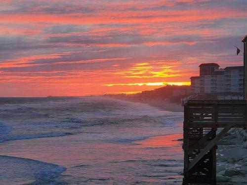Steps To The Ocean 179