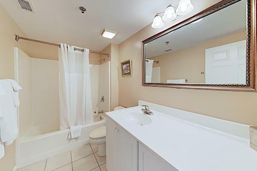 River View Suite 203