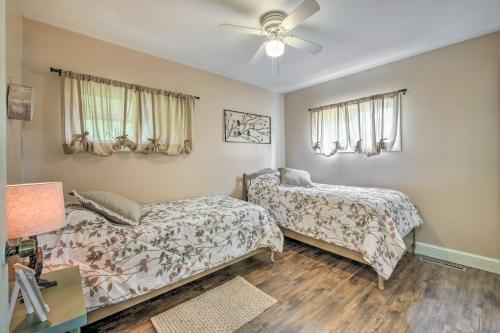 Ashtabula Home Near Walnut Beach And Eateries!