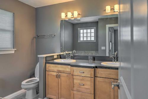 Central Cleveland Gem With Direct Skyline View!