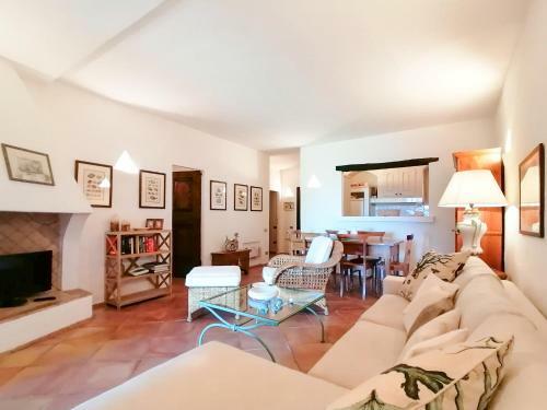 Alba Ruja Apartment