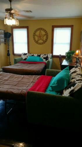 4 Bed Cozy Cowboy Home-weekly Rates! 2 Mi To Post