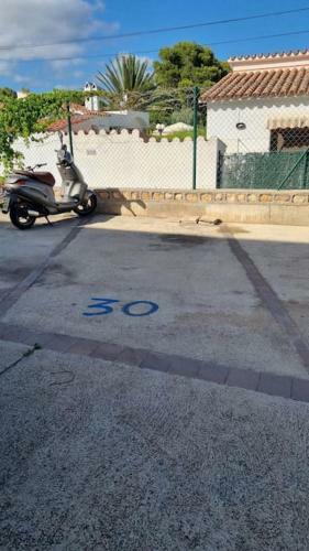 Apartamento A 300m De La Playa Con Jard�n.