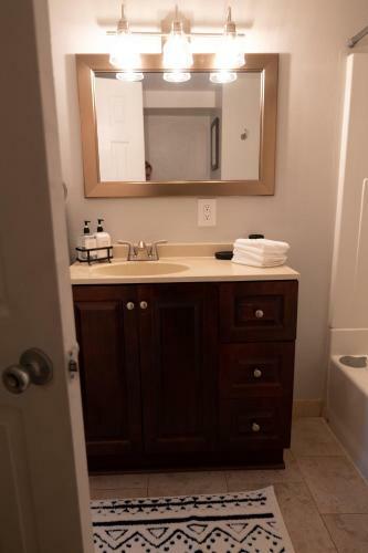 Newly Updated Cute Bungalow Eugene Home
