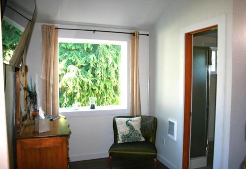 Idlewild Manor B&B