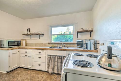 Cozy Grants Pass Home, Walk To Riverside Park