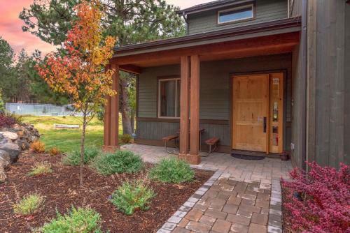 Pine Post Lodge