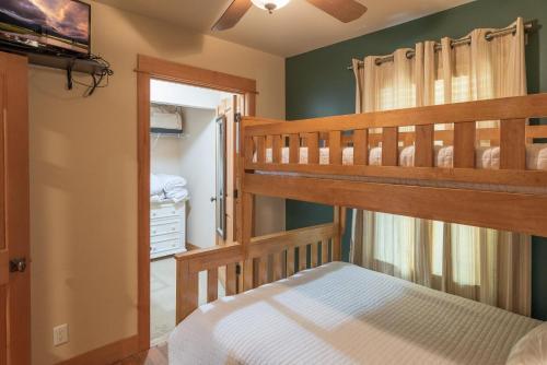 Columbia Cottage
