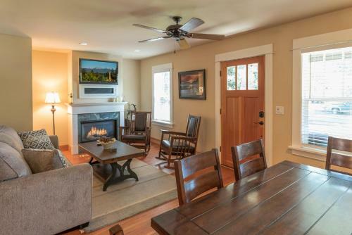 Columbia Cottage
