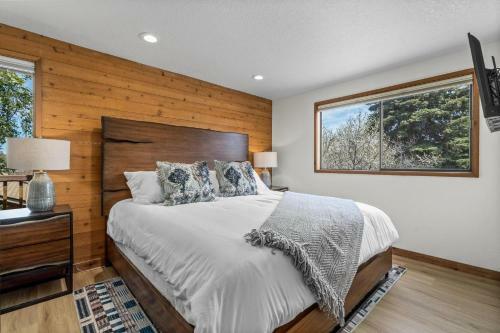 Otter River Lodge