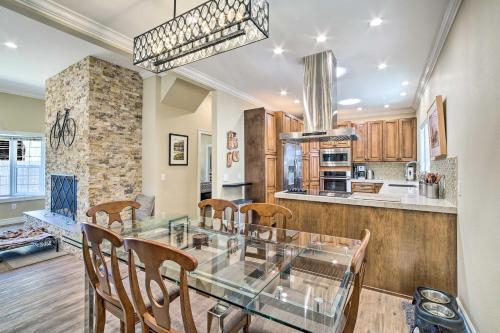Renovated North Bend Cottage Near Eateries!