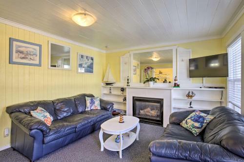 Harbor Lights Cottage 3 Blocks To Beach!