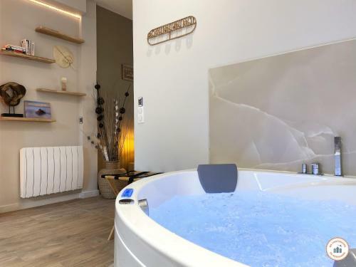 Apartamento The Pearl Baln�o Spa Ecran G�ant Opt Parking