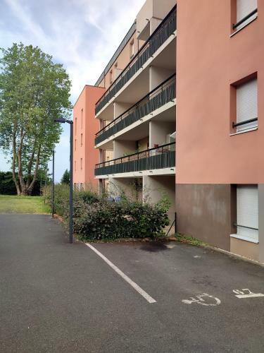 Apartamento T2 En Centre Ville Avec Place de Parking Privative