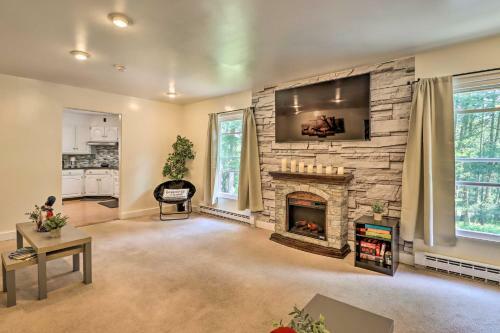 Spacious Cresco Cabin With Fire Pit And Game Room